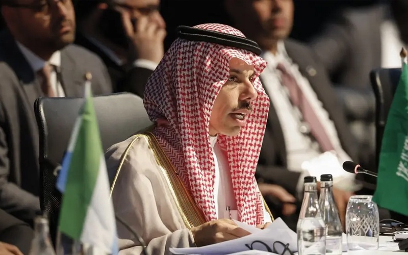 وزير الخارجية السعودي: يجب وقف إطلاق النار فوراً في غزة