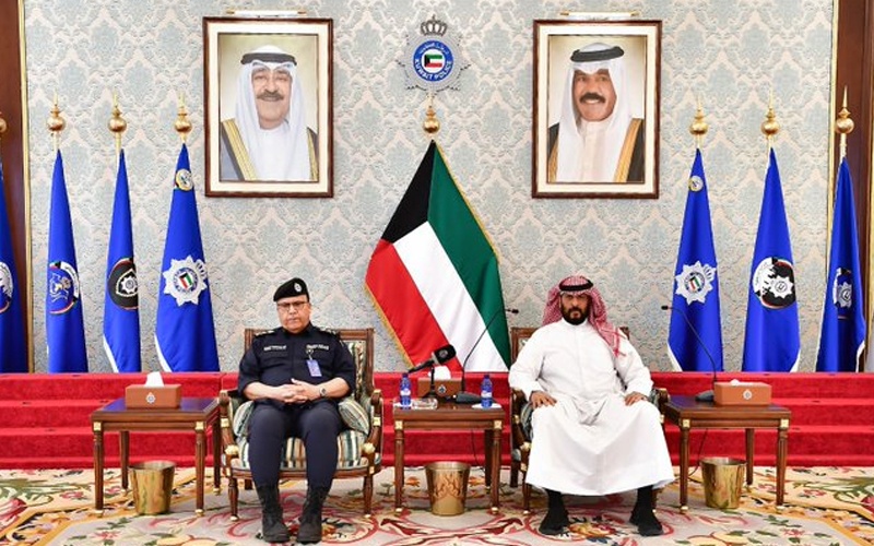 الخالد يكرّم رجال أمن تمكنوا من إحباط محاولة تهريب 500 كيلوغرام من المخدرات