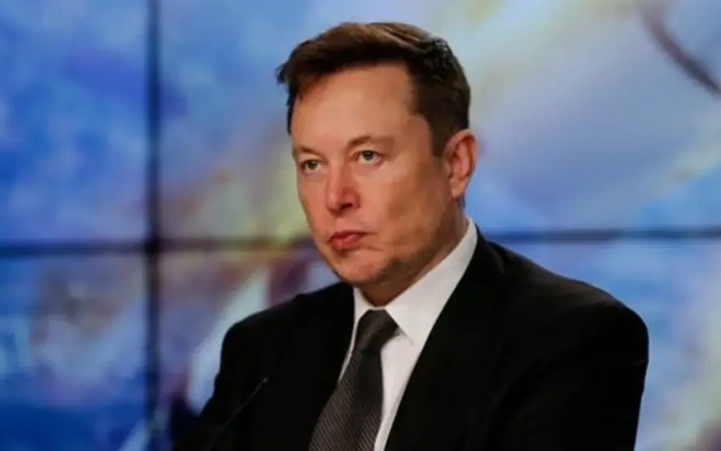 "ماسك" يستسلم للضغوط.. اتفاق بعدم تشغيل الإنترنت في غزة إلا بموافقة إسرائيل