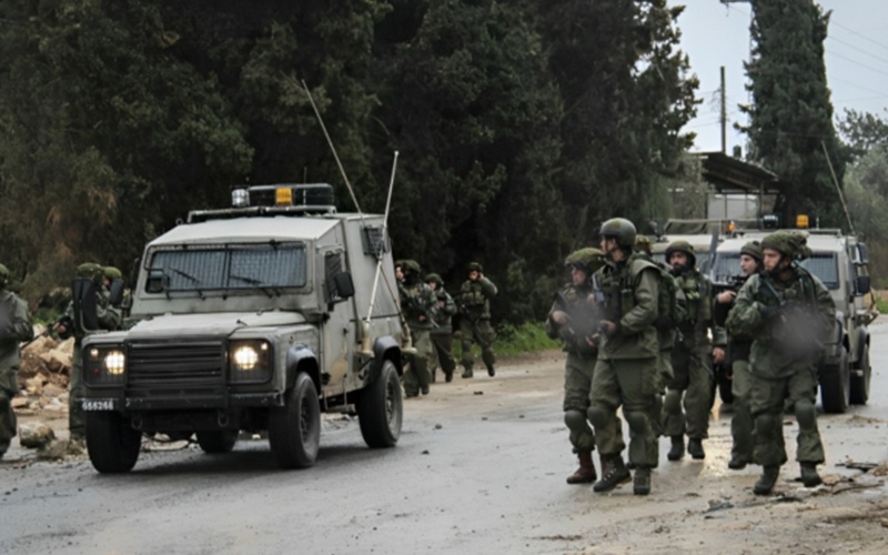 استشهاد طبيب وإصابة آخرين وحملة اقتحامات واعتقالات بالضفة الغربية