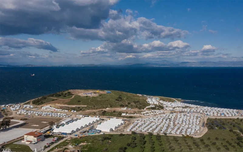 غرق سفينة شحن على متنها 14 شخصا قبالة سواحل اليونان