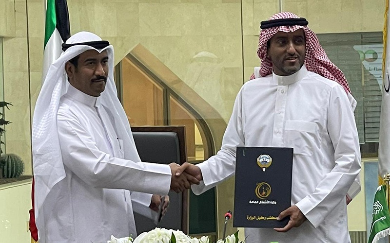 الكويت والسعودية توقعان عقد دراسة الجدوى المالية والاقتصادية والفنية لمشروع الربط السككي