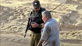 مسن فلسطيني نازح... "ساعدوه أمام الكاميرا وقتلوه لاحقاً"