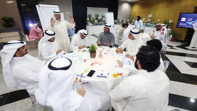 "وزارة الاتصالات" تستعين بالشباب لتطوير تطبيق "سهل"