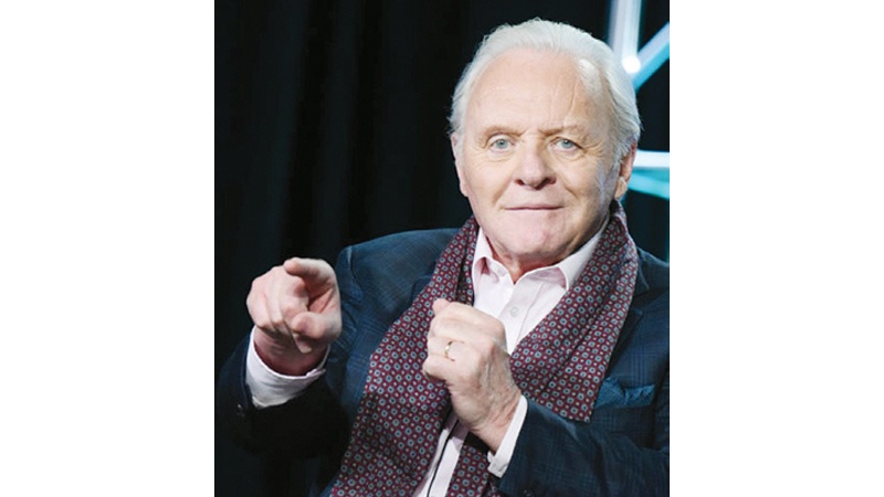 أنتوني هوبكنز يرقص "رومبا" ويحقق 10 ملايين