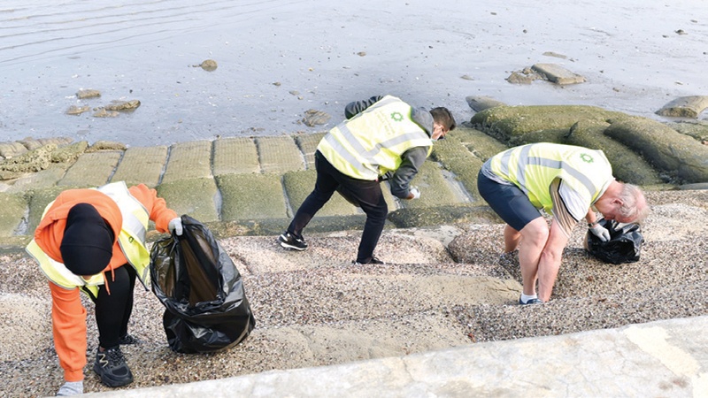 "مجموعة الملا" دشنت حملة نظاقة على الواجهة البحرية