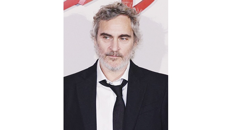 خواكين فينيكس يجسد "نابليون" في دراما ملحمية