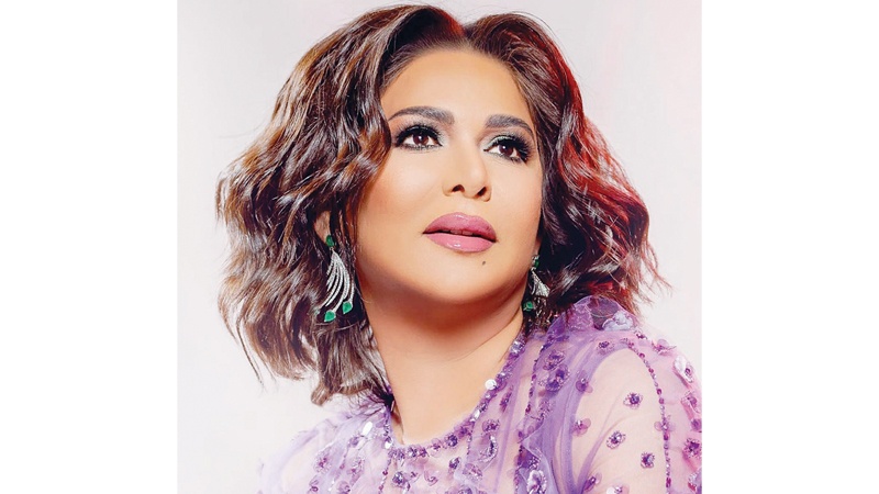 نوال الكويتية تتلقى التهاني