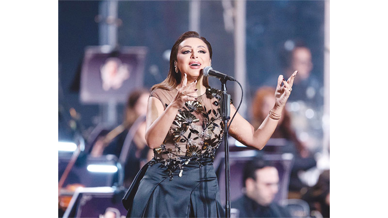 أنغام تهدي "حلفونا" إلى سيناء والجيش