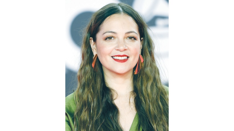 المغنية المكسيكية ناتاليا لافوركيد خلال حضورها حفل توزيع جوائز "غرامي" في إشبيلية (ا اب)