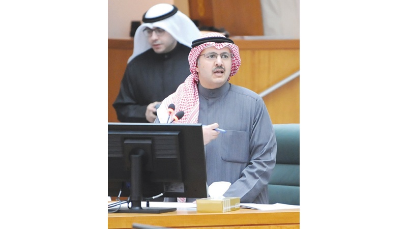 وزير الشؤون: إحالة شبهات الفساد في أعمال وعقود "المعاقين" إلى النيابة