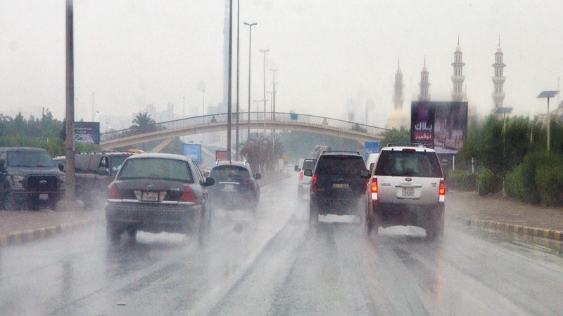 الأمطار مستمرة حتى فجر غدٍ&hellip; وتعاود الهطول الأحد