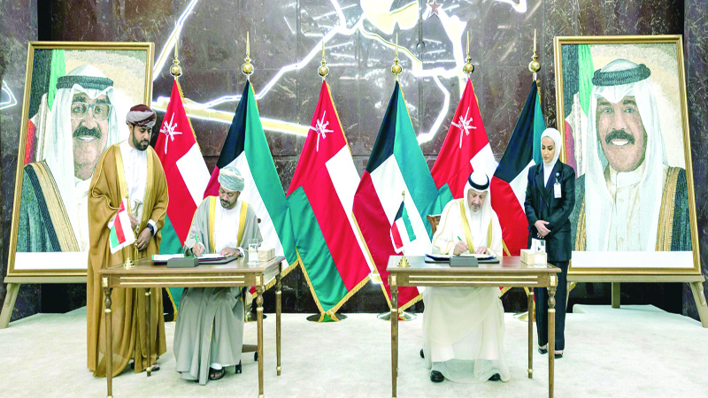 الكويت وعُمان وقَّعتا مُذكرتي تفاهم وبرنامجيْن تنفيذييْن