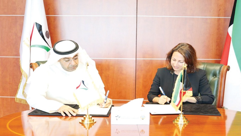 "القوى العاملة" وقعت اتفاقية تعاون مع المعهد الأميركي للشرق الأوسط