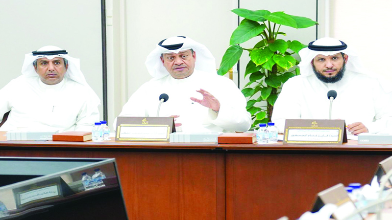 لجنة البيئة تحذر من مخلفات "إشعاعية ونووية"!