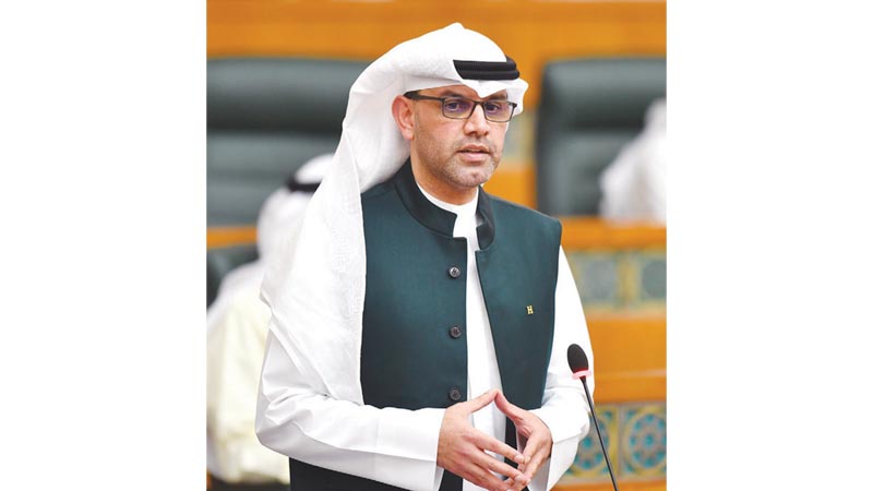 أسامة الزيد : وقف العمل بالبصمة للمعلمين لحين دراسة أثرها على العملية التعليمية