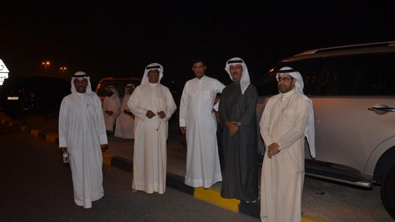 اهالي المشمولين بالعفو ينتظرون خروجهم امام السجن المركزي