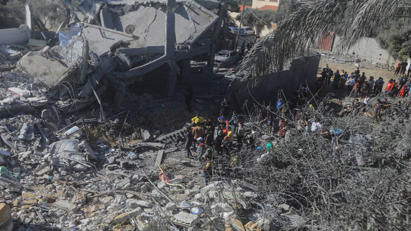 الاحتلال أبادهم نياماً&hellip; مئات الشهداء في مجزرتين بمدرستين بغزة