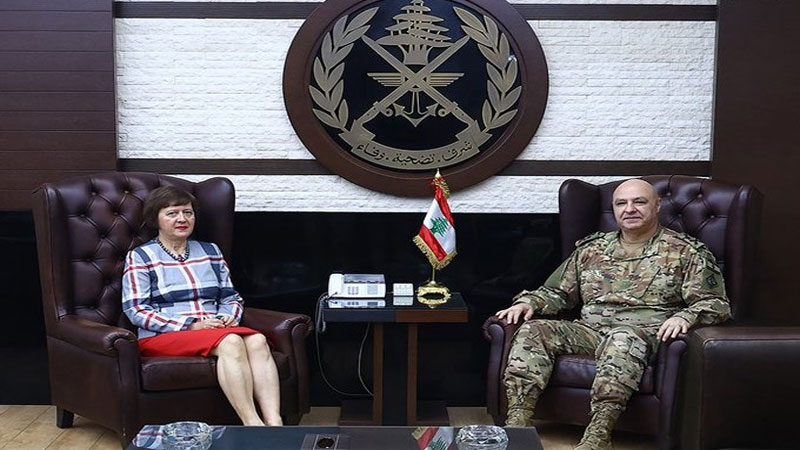 ميشال عون: على جثتي ما بيتمدد لقائد الجيش