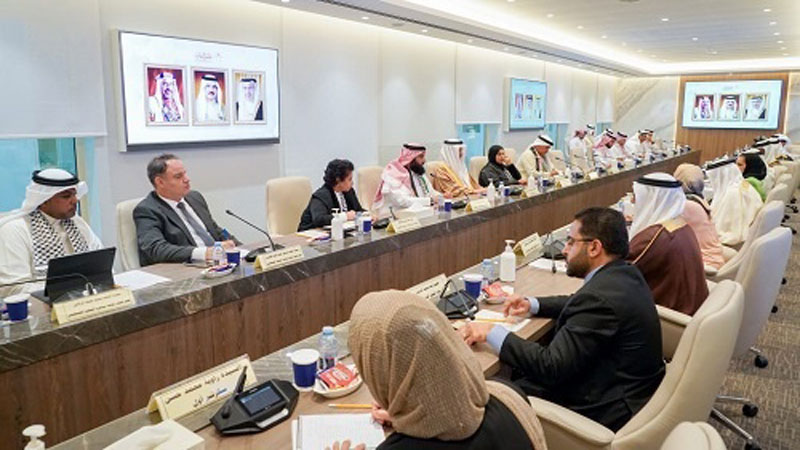 وزير الخارجية البحريني: الوقوف مع الشعب الفلسطيني ومناصرة حقه شرف كبير