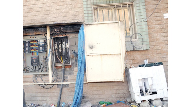 التوصيلات الكهربائية المخالفة تهدر ملايين الدنانير وتحرق 942 كيبلاً في الجليب