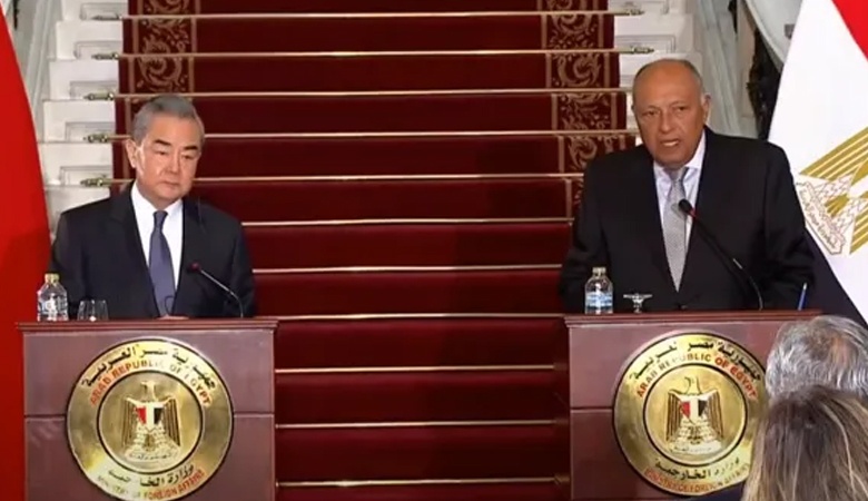 مصر والصين تؤكدان ضرورة الوقف الفوري لإطلاق النار واستهداف المدنيين في غزة