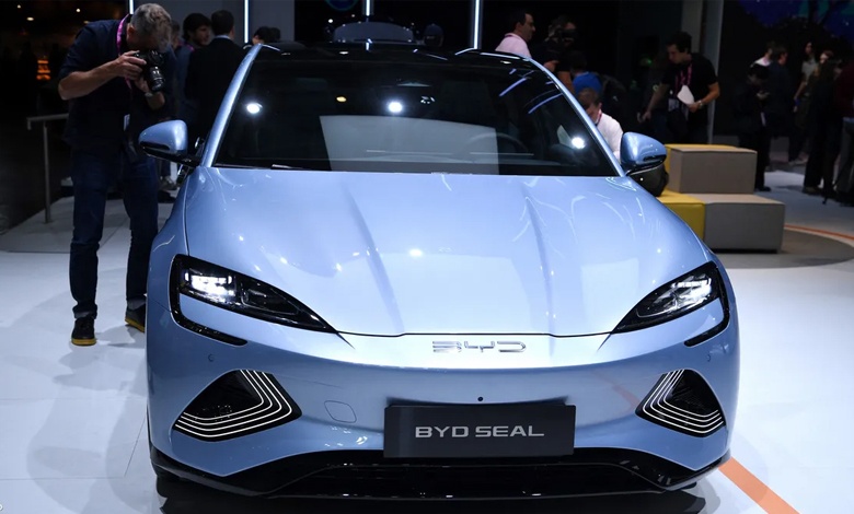 BYD الصينية تزيح "تسلا" عن عرش السيارات الكهربائية