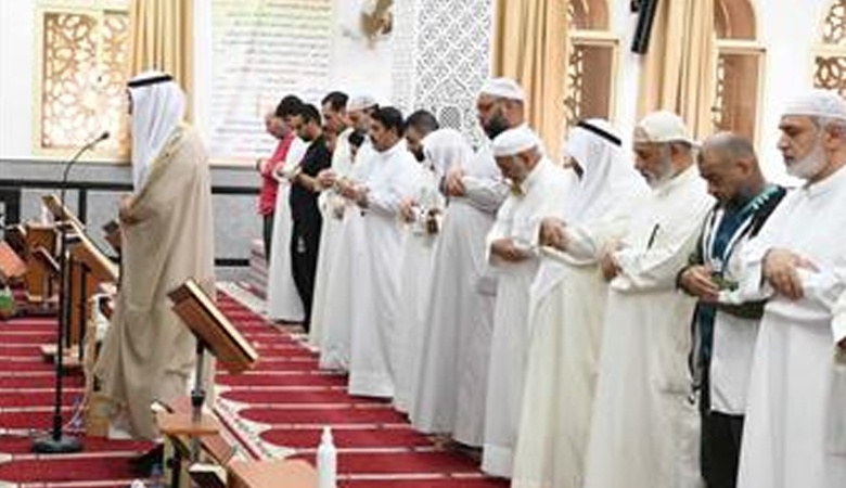 مساجد الكويت تؤدي صلاة الاستسقاء عملا بالسنة النبوية