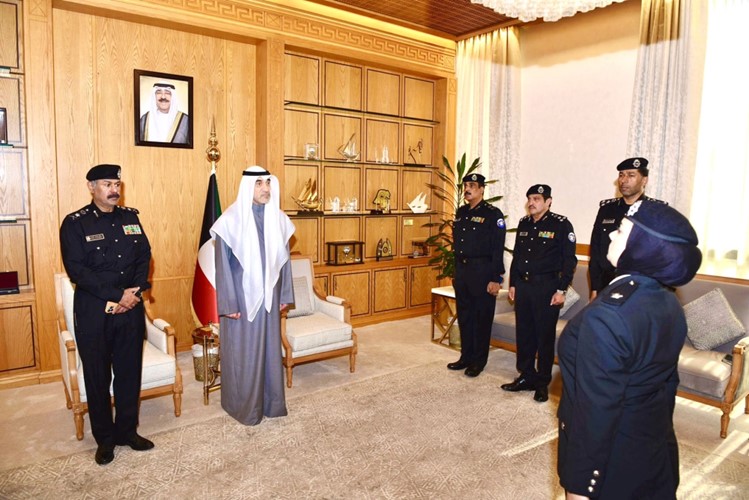 اليوسف شهد أداء القسم لضابطين من معهد الشرطة النسائية وحملة شهادة دبلوم هندسة إطفاء