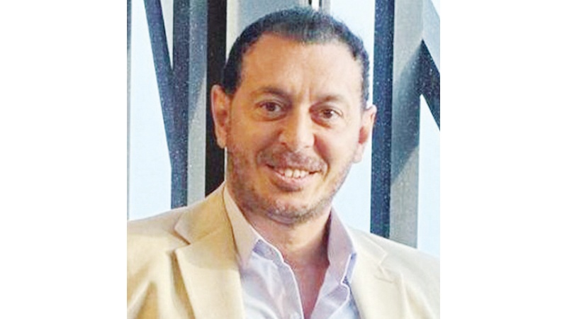 مصطفى شعبان يقرر دخول القفص الذهبي