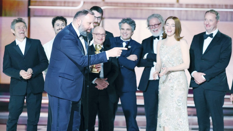 "أوبنهايمر" يكتسح "غولدن غلوب"&hellip; و"بور ثينغز" يتفوّق على "باربي"