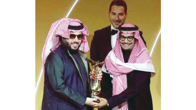 "Joy Awards" يجمع نجوم الفن ويبهر الجمهور والعالم