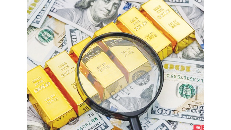 الذهب يرتفع إلى 2061 دولاراًمدعوماً بتراجع العملة الأميركية