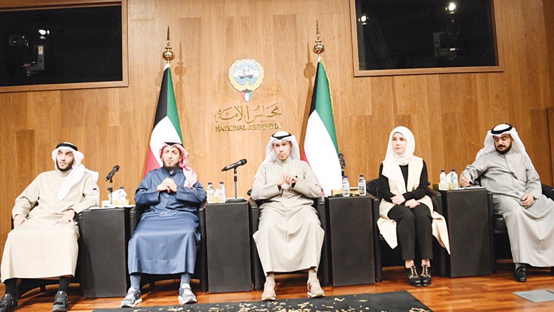 "التعليمية" عقدت مؤتمر "التحديات والنهوض": الأمل بجلسة 30 أبريل وقلوبنا مفتوحة للمختصين