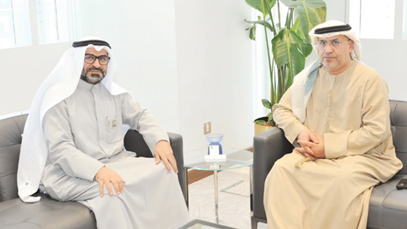 النيادي: تطوير التعاون بين جامعة الكويت وجامعات الإمارات