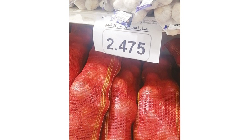 البصل&hellip; أزمة سائبة و"التجارة" غائبة