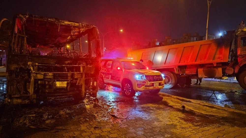 فرق الإطفاء سيطرت على حريق 4 مركبات في منطقة جليب الشيوخ