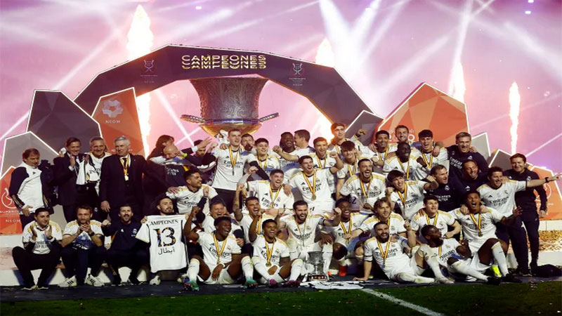 ريال مدريد يتوج بكأس السوبر الإسباني