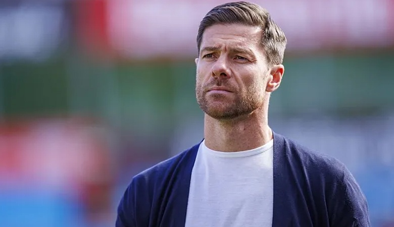 ليفربول يفاوض "ألونسو" لخلافة كلوب