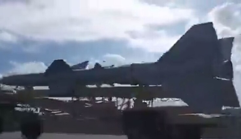 نشطاء يتداولون فيديو لـ"تحركات صواريخ مصرية".. إلى أين تتجه؟