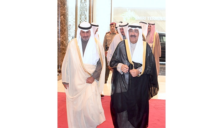 سمو أمير البلاد يتوجه إلى دولة قطر الشقيقة في زيارة دولة