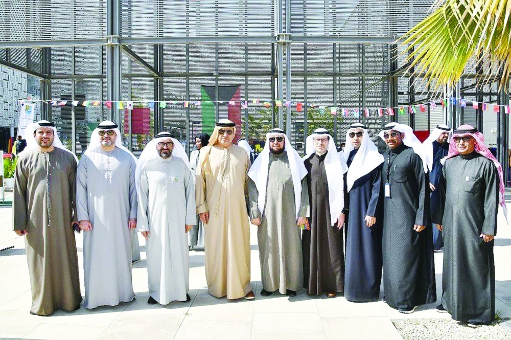 سفارة الإمارات شاركت في ملتقى الشعوب بجامعة الكويت