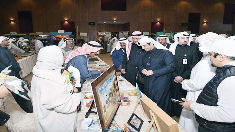 وزير الإعلام: معرض "إكسبو 865" يبرز ويشجع المواهب الحرفية التراثية