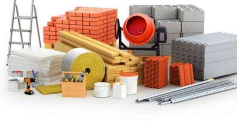 "التجارة" تدرس وقف تصدير مواد البناء