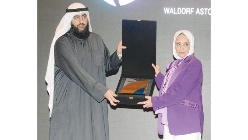 كلندر: 150 عملية ناجحة بالمناظير النسائية ثلاثية الأبعاد في "الجهراء"