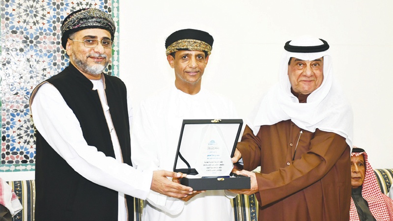 أكاديمية الفهود العالمية تكرم عبدالفتاح معرفي