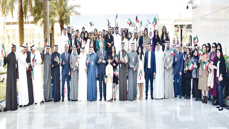"برقان" يحتفل بالأعياد الوطنية مع موظفيه