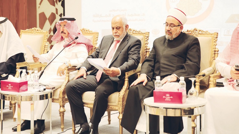 "المنظمة الإسلامية": القرارات العلاجية للبشر وليست للأجهزة