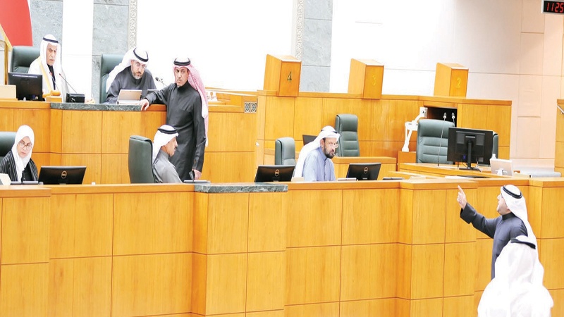 سجالات حادة واتهامات قاسية في مناقشة الخطاب الأميري