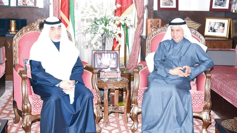 اليوسف تفقد "الجنسية": المزيد من العمل والإخلاص في خدمة المواطنين